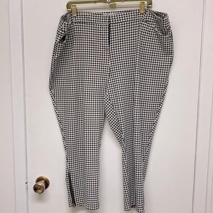 Houndstooth cropped pants